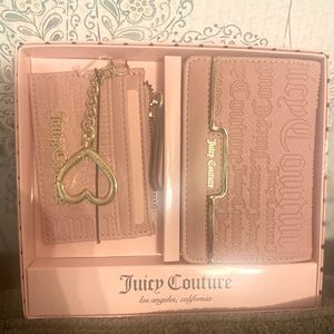Juicy couture wallet and wristlet